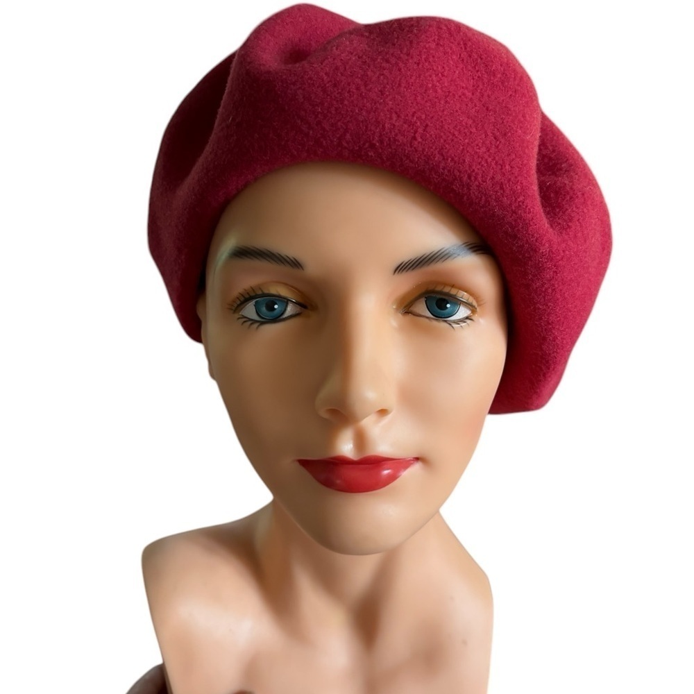 Kangol Modelaine She Wore A Raspberry Beret 100% Virgin Wool Dk Pink OS UK - Picture 1 of 5